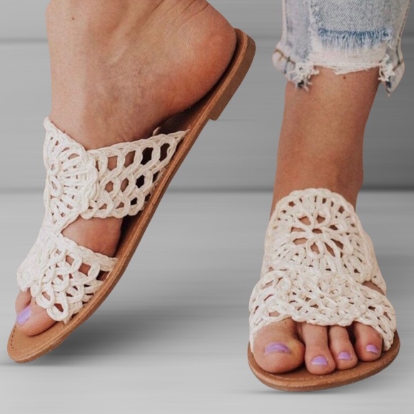Boho Floral Crochet Raffia Sandal Slides - Picture 4 of 15